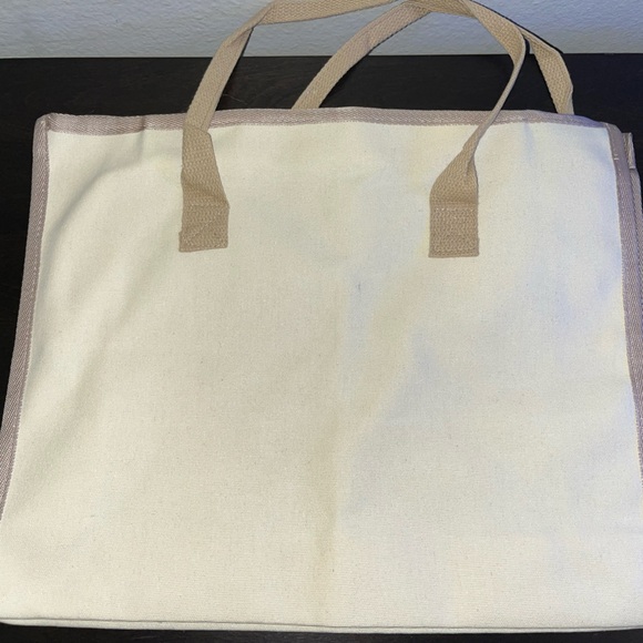 Hello Kitty Canvas Tote Bag – Cute & Spacious Shoulder Bag - Picture 6 of 6